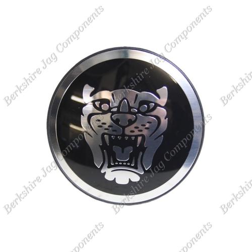 Alloy Wheel Badge Black and Silver C2C30081